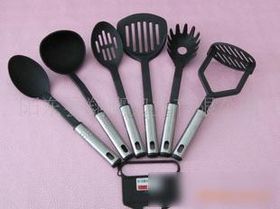 廚具衛(wèi)具 提升生活品質(zhì)的雙翼